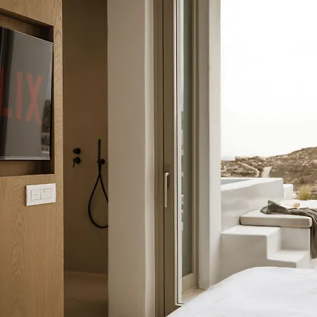 Mykonos Flow Super Paradise, Adults Only By Mr And Mrs White Super Paradise